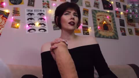 Britney online show from 04/18/26, 07:07