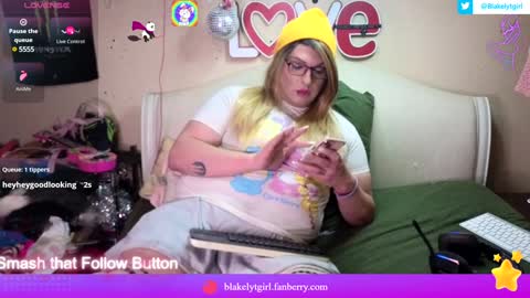 Snapshot of blakelytgirl chatting on 01/22/25, 02:35 Blakely Morningstar online show from 01/22/25, 02:35