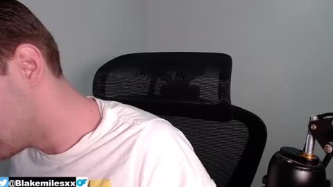 Snapshot of blakemiles2 chatting on 02/10/25, 12:30 Blake Miles online show from 02/10/25, 12:30