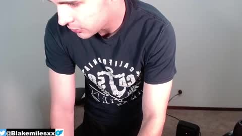 Snapshot of blakemiles2 chatting on 02/17/25, 12:54 Blake Miles online show from 02/17/25, 12:54