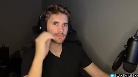 Snapshot of blakemiles2 chatting on 09/22/25, 03:08 Blake Miles online show from 09/22/25, 03:08