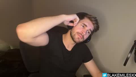Snapshot of blakemiles2 chatting on 10/12/25, 01:48 Blake Miles online show from 10/12/25, 01:48