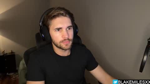 Snapshot of blakemiles2 chatting on 10/20/25, 02:01 Blake Miles online show from 10/20/25, 02:01