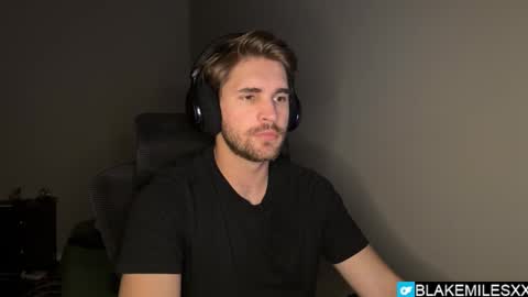 Snapshot of blakemiles2 chatting on 10/22/25, 02:56 Blake Miles online show from 10/22/25, 02:56