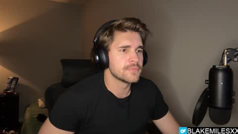 Snapshot of blakemiles2 chatting on 11/29/25, 01:41 Blake Miles online show from 11/29/25, 01:41