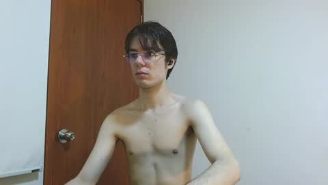 Snapshot of blakeshatter chatting on 12/24/24, 04:19 blakeshatter online show from 12/24/24, 04:19