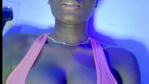 nikky00 online show from 04/19/26, 08:44