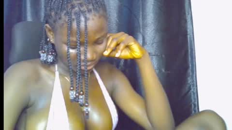 nikky00 online show from 05/05/26, 07:49