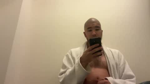 Snapshot of blasian4 chatting on 11/18/25, 07:24 blasian4 online show from 11/18/25, 07:24