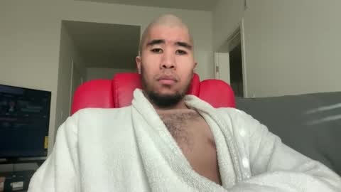 Snapshot of blasian4 chatting on 11/27/25, 08:33 blasian4 online show from 11/27/25, 08:33