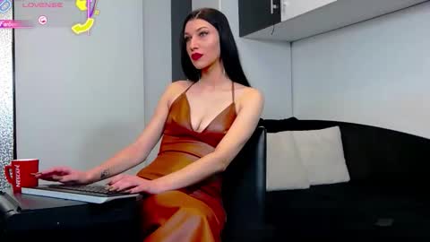 Snapshot of blazeamanda chatting on 10/07/25, 11:07 Goddess Blaze online show from 10/07/25, 11:07