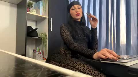 Snapshot of blazeamanda chatting on 10/16/25, 02:18 Goddess Blaze online show from 10/16/25, 02:18