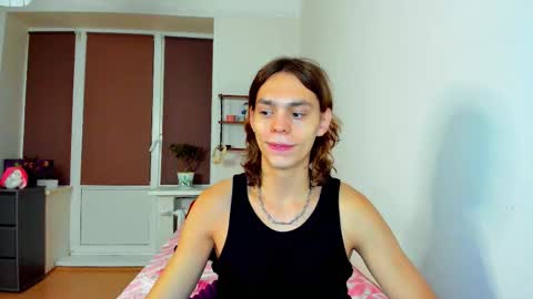 Snapshot of blazet0ne chatting on 09/25/25, 08:01 David online show from 09/25/25, 08:01