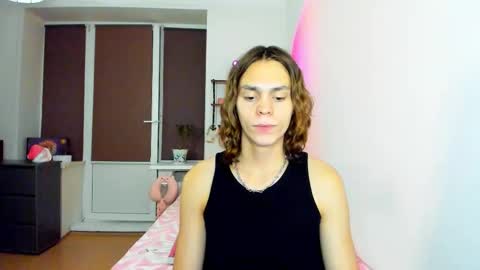 Snapshot of blazet0ne chatting on 10/03/25, 03:42 David online show from 10/03/25, 03:42