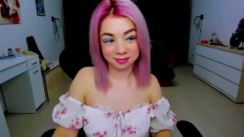 Snapshot of blinkofeyess chatting on 12/04/24, 04:10 Nicole online show from 12/04/24, 04:10