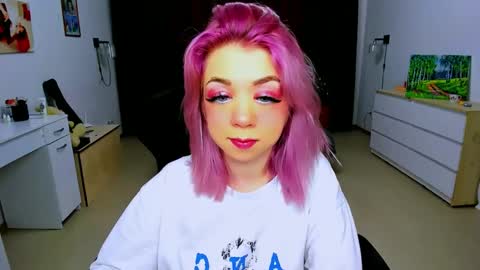 Snapshot of blinkofeyess chatting on 12/29/24, 07:28 Nicole online show from 12/29/24, 07:28