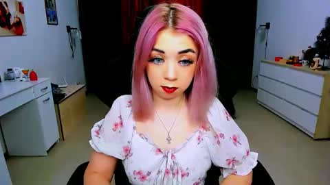 Snapshot of blinkofeyess chatting on 01/09/25, 08:03 Nicole online show from 01/09/25, 08:03