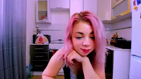 Snapshot of blinkofeyess chatting on 01/25/25, 09:04 Nicole online show from 01/25/25, 09:04