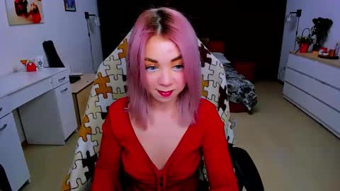 Snapshot of blinkofeyess chatting on 01/30/25, 05:30 Nicole online show from 01/30/25, 05:30