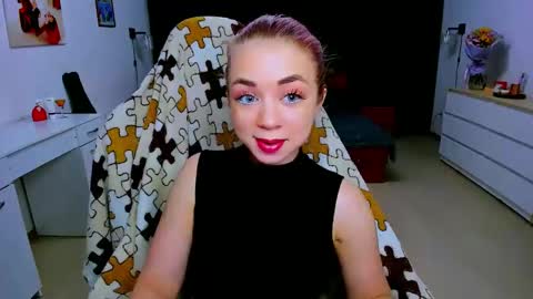 Snapshot of blinkofeyess chatting on 02/05/25, 03:20 Nicole online show from 02/05/25, 03:20