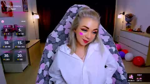 Snapshot of blinkofeyess chatting on 02/14/25, 03:15 Nicole online show from 02/14/25, 03:15