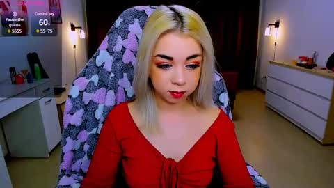 Snapshot of blinkofeyess chatting on 03/05/25, 03:40 Nicole online show from 03/05/25, 03:40