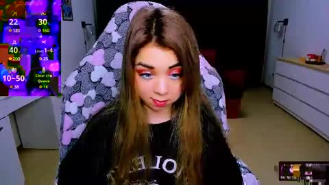 Snapshot of blinkofeyess chatting on 03/08/25, 03:45 Nicole online show from 03/08/25, 03:45