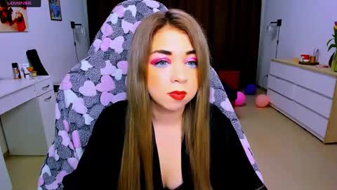 Snapshot of blinkofeyess chatting on 03/10/25, 03:12 Nicole online show from 03/10/25, 03:12