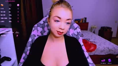 Snapshot of blinkofeyess chatting on 11/26/25, 02:45 Nicole online show from 11/26/25, 02:45