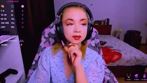 Snapshot of blinkofeyess chatting on 11/27/25, 04:47 Nicole online show from 11/27/25, 04:47