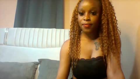 Snapshot of bliss_diva chatting on 10/13/25, 12:16 Bliss diva online show from 10/13/25, 12:16