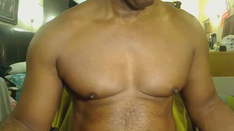 Snapshot of blkbiguncut10462 chatting on 02/25/25, 01:39 blkbiguncut10462 online show from 02/25/25, 01:39