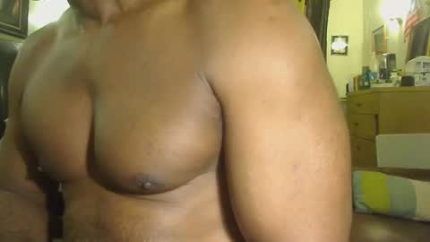 Snapshot of blkbiguncut10462 chatting on 03/01/25, 02:26 blkbiguncut10462 online show from 03/01/25, 02:26