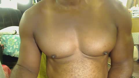 Snapshot of blkbiguncut10462 chatting on 09/30/25, 05:18 blkbiguncut10462 online show from 09/30/25, 05:18