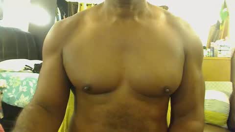 Snapshot of blkbiguncut10462 chatting on 11/17/25, 05:46 blkbiguncut10462 online show from 11/17/25, 05:46