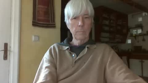 Snapshot of blomkuk chatting on 11/02/25, 12:29 blomkuk online show from 11/02/25, 12:29