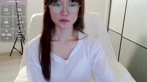 Snapshot of blon_kater chatting on 12/13/24, 08:09 YoYo online show from 12/13/24, 08:09