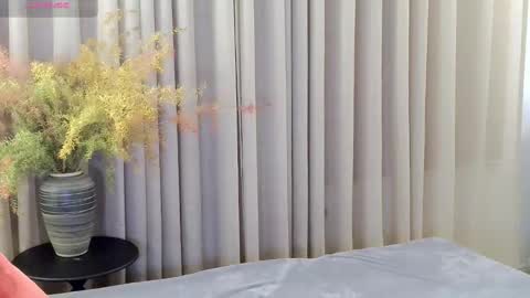 Snapshot of blon_kater chatting on 01/12/25, 09:19 YoYo online show from 01/12/25, 09:19