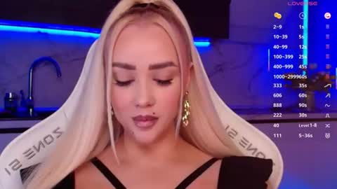 Snapshot of blond_diamond chatting on 06/29/26, 09:48 Lana online show from 06/29/26, 09:48
