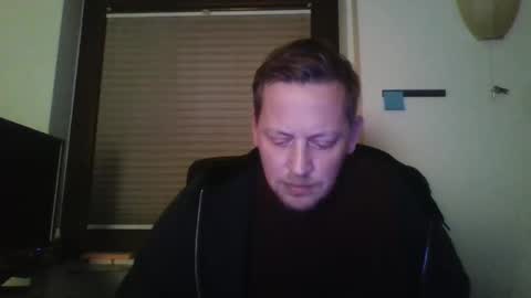 Snapshot of blonde32m chatting on 12/05/24, 04:01 blonde32m online show from 12/05/24, 04:01