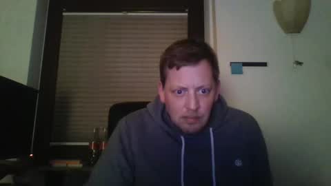 Snapshot of blonde32m chatting on 12/15/24, 06:48 blonde32m online show from 12/15/24, 06:48