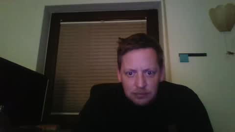 Snapshot of blonde32m chatting on 12/25/24, 01:10 blonde32m online show from 12/25/24, 01:10