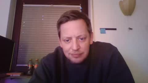 Snapshot of blonde32m chatting on 12/29/24, 02:31 blonde32m online show from 12/29/24, 02:31