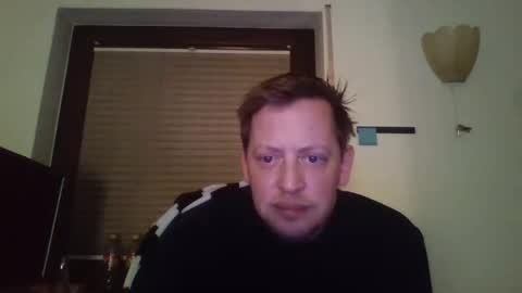 Snapshot of blonde32m chatting on 01/02/25, 05:46 blonde32m online show from 01/02/25, 05:46