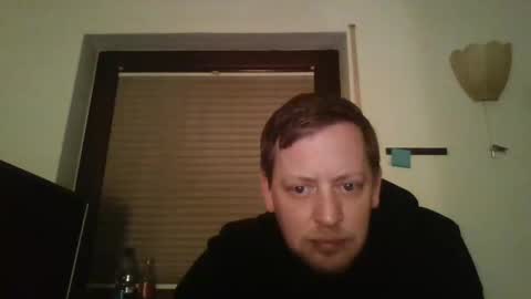 Snapshot of blonde32m chatting on 01/05/25, 04:48 blonde32m online show from 01/05/25, 04:48