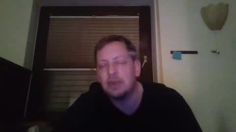 Snapshot of blonde32m chatting on 01/16/25, 11:48 blonde32m online show from 01/16/25, 11:48