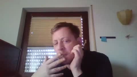 Snapshot of blonde32m chatting on 01/17/25, 09:39 blonde32m online show from 01/17/25, 09:39