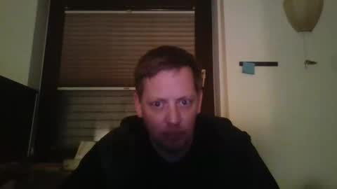 Snapshot of blonde32m chatting on 01/25/25, 12:27 blonde32m online show from 01/25/25, 12:27