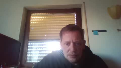 Snapshot of blonde32m chatting on 03/09/25, 07:01 blonde32m online show from 03/09/25, 07:01