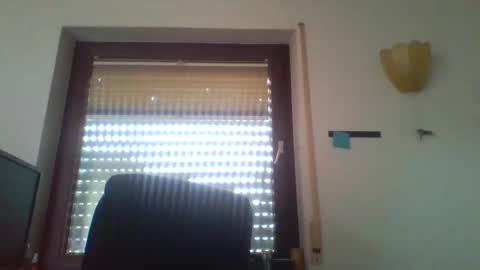 Snapshot of blonde32m chatting on 09/28/25, 01:38 blonde32m online show from 09/28/25, 01:38